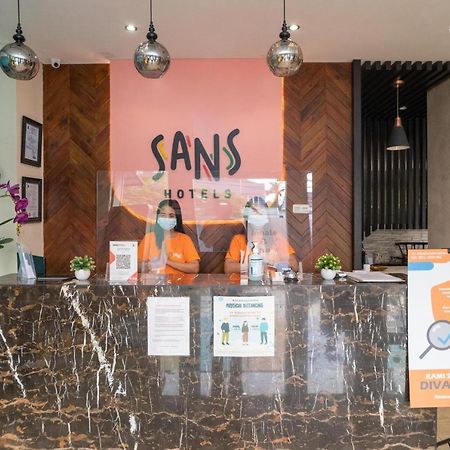 Sans Hotel Kupang Indah Surabaya By Reddoorz Exteriér fotografie